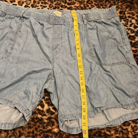 St John’s Bay Blue Tencel Elastic Waist Pockets Shorts Contemporary Casual - Picture 3 of 8